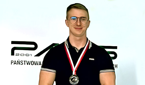 Szymon Kut z Aeroklubu Częstochowskiego Wicemistrzem Polski Juniorów 2023 w lataniu precyzyjnym
